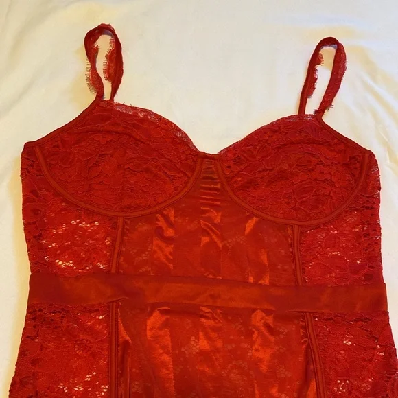 🎀 5/$20 🎀 PrettyLittleThing Shape Red Lace Bodysuit size 10 - Picture 8 of 16